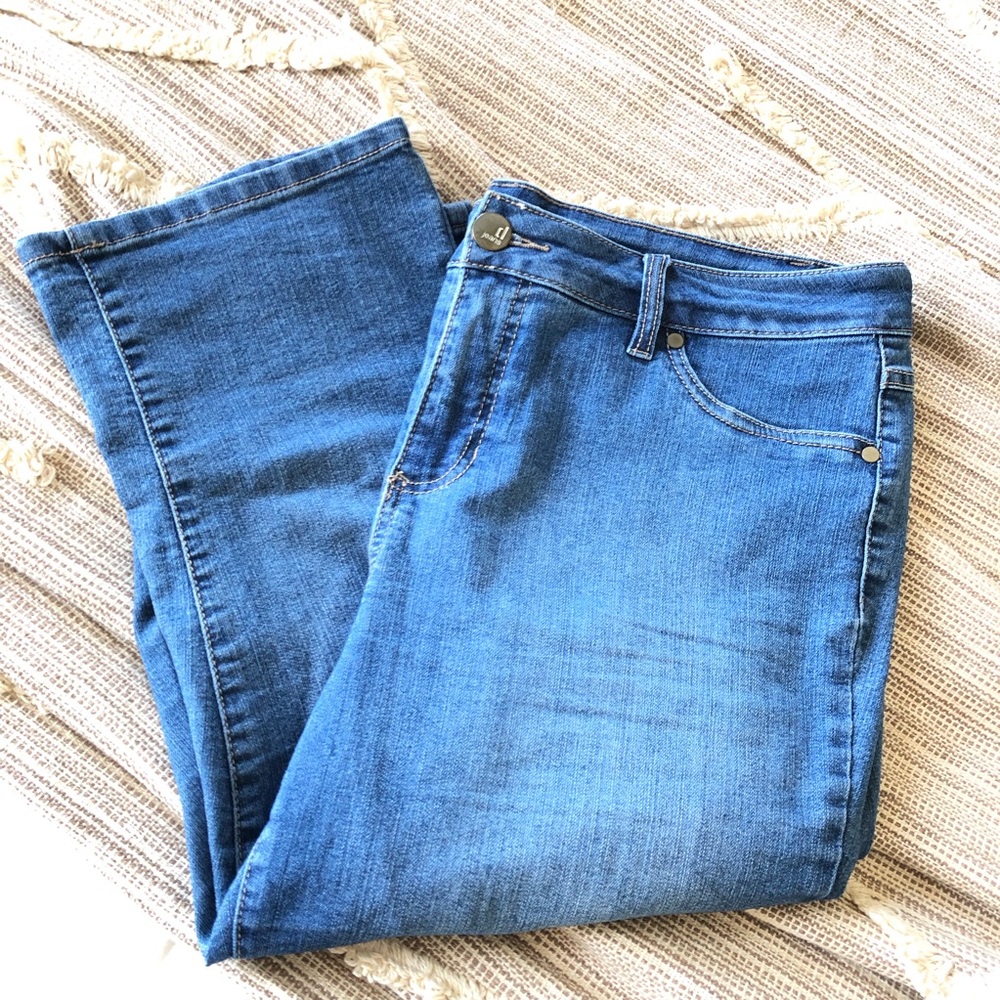 d. Jeans Capris - Light Blue